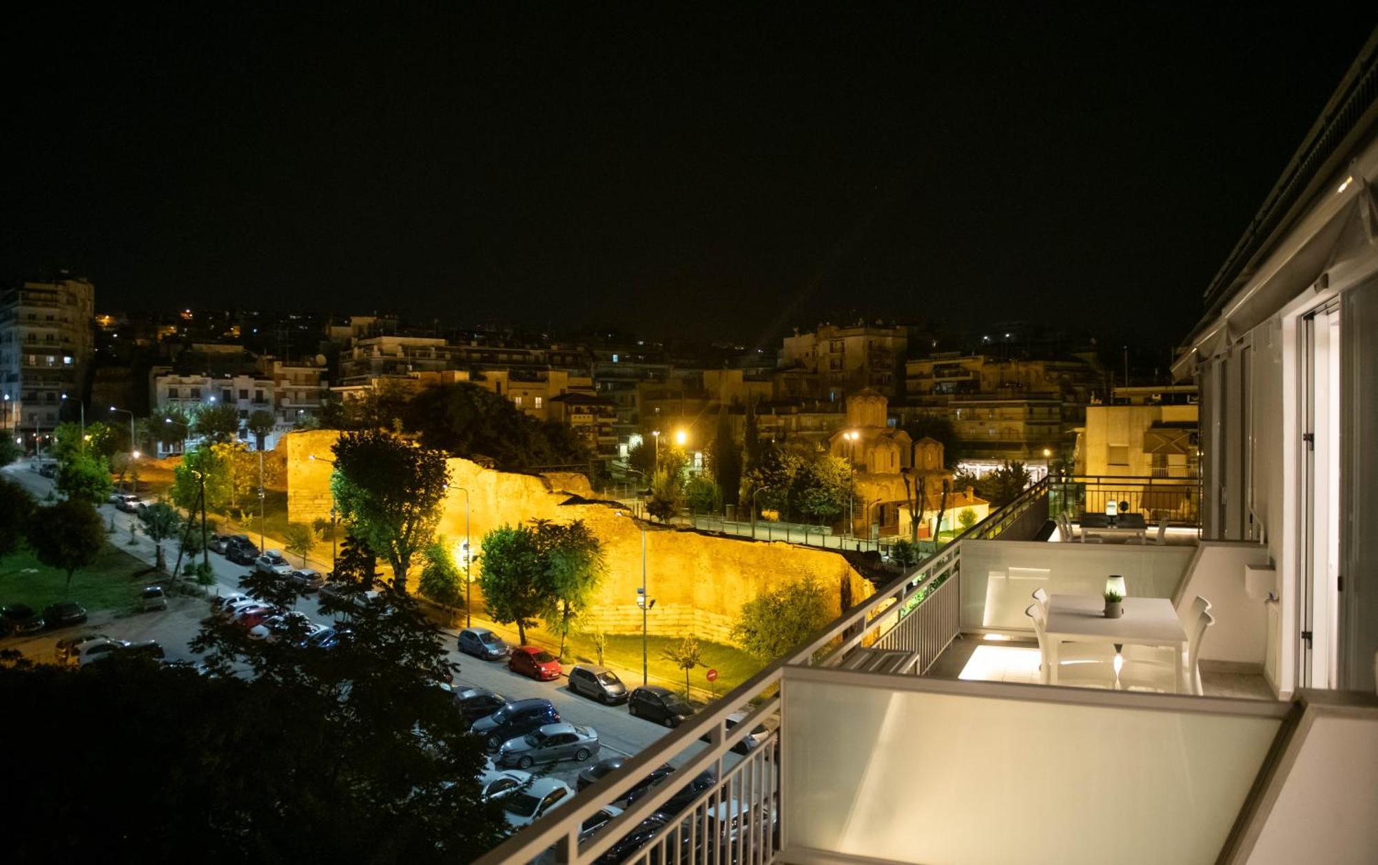 Skia Luxury Living Above The Walls Soluň Exteriér fotografie